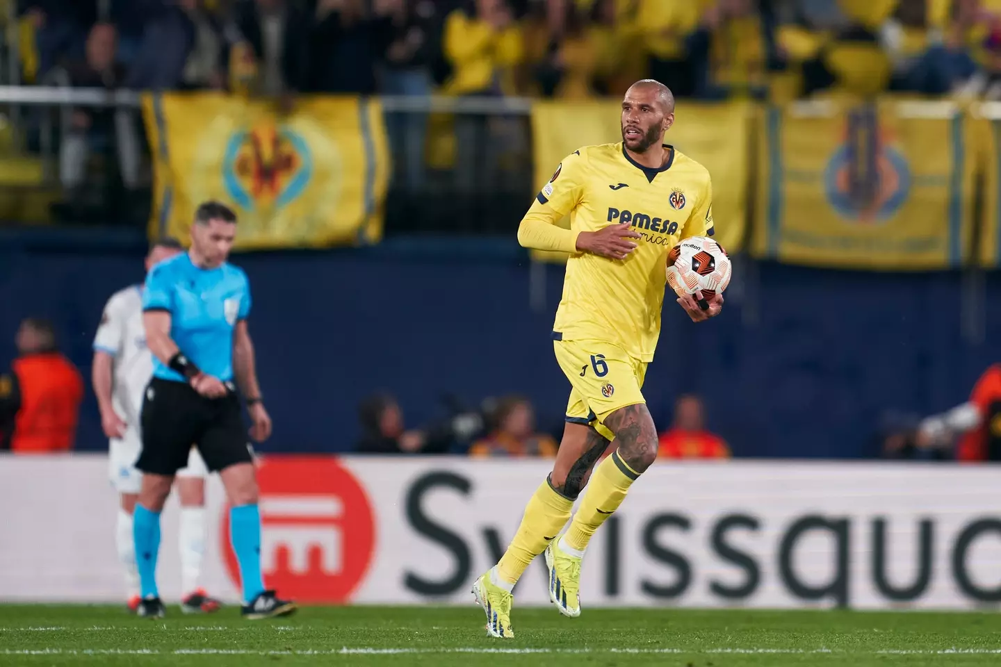 Former Spurs midfielder Etienne Capoue has switched to a new sport. (